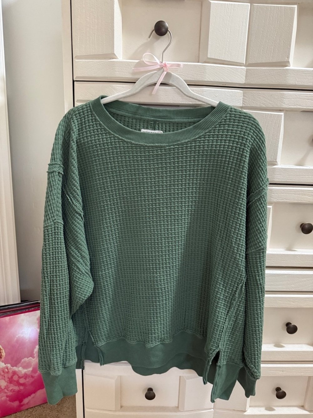 American Eagle Green Sweatshirt